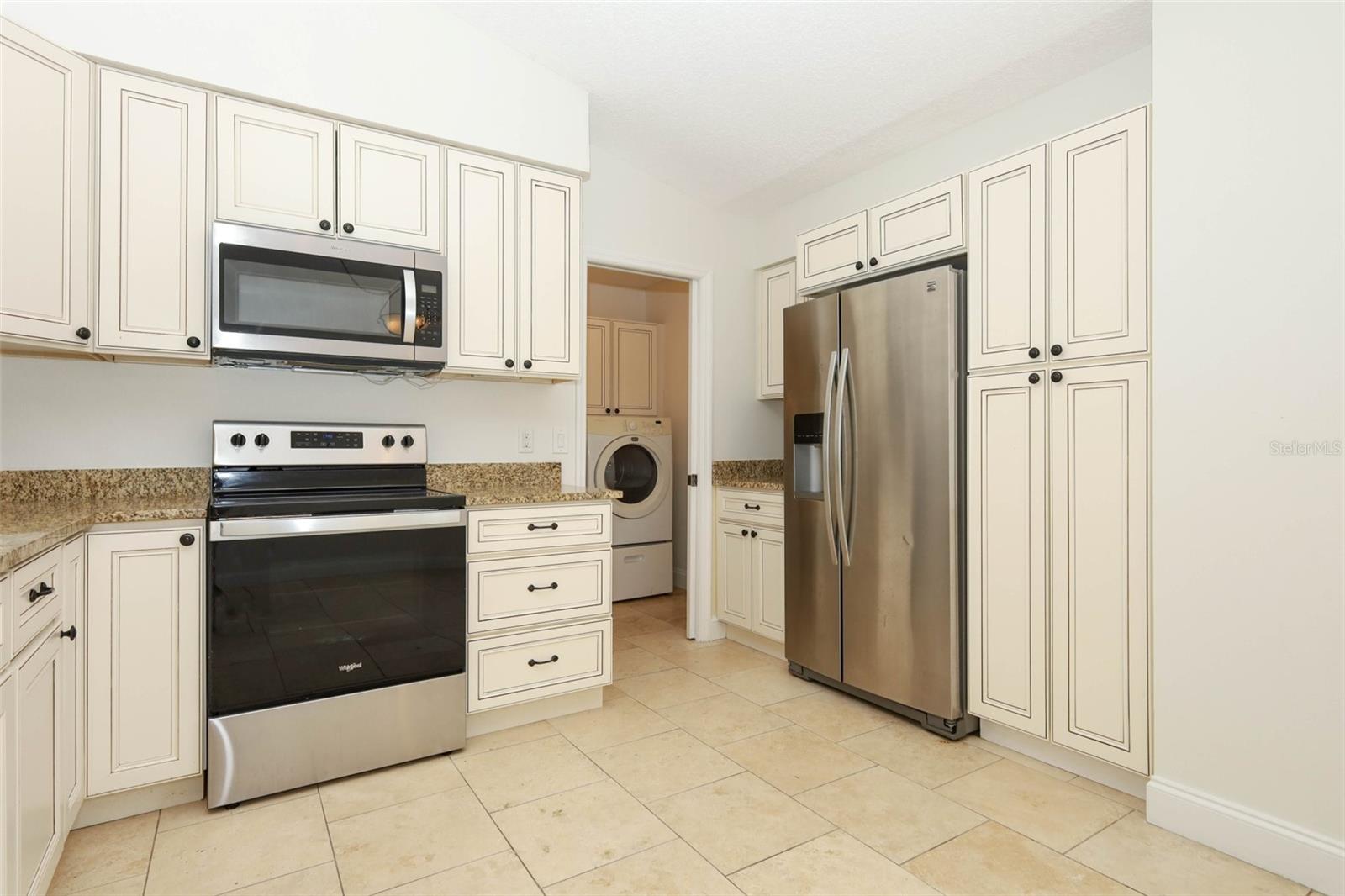 SILVER WOODS PH 02 - Residential