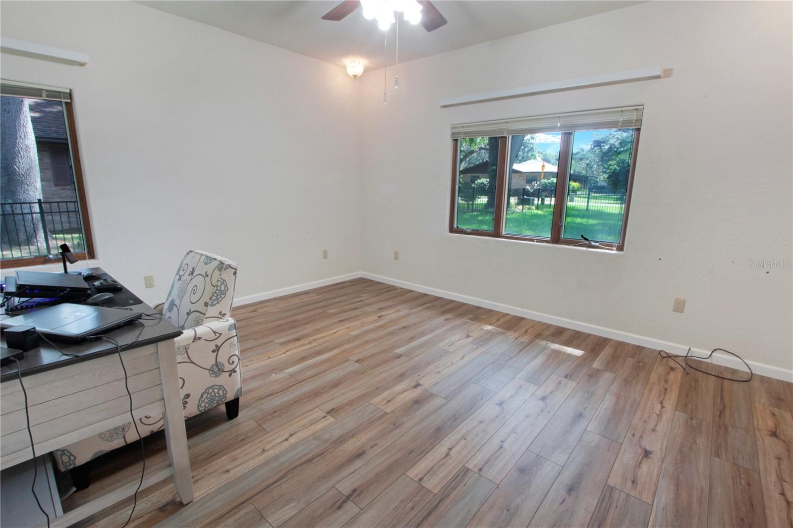 SILVER LAKE ESTATES - Residential