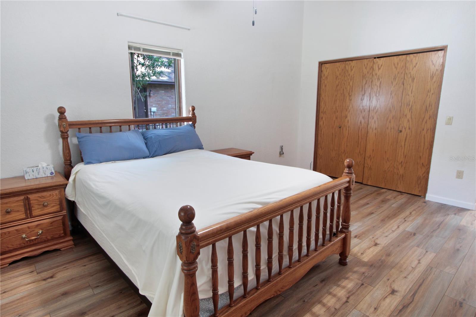 SILVER LAKE ESTATES - Residential
