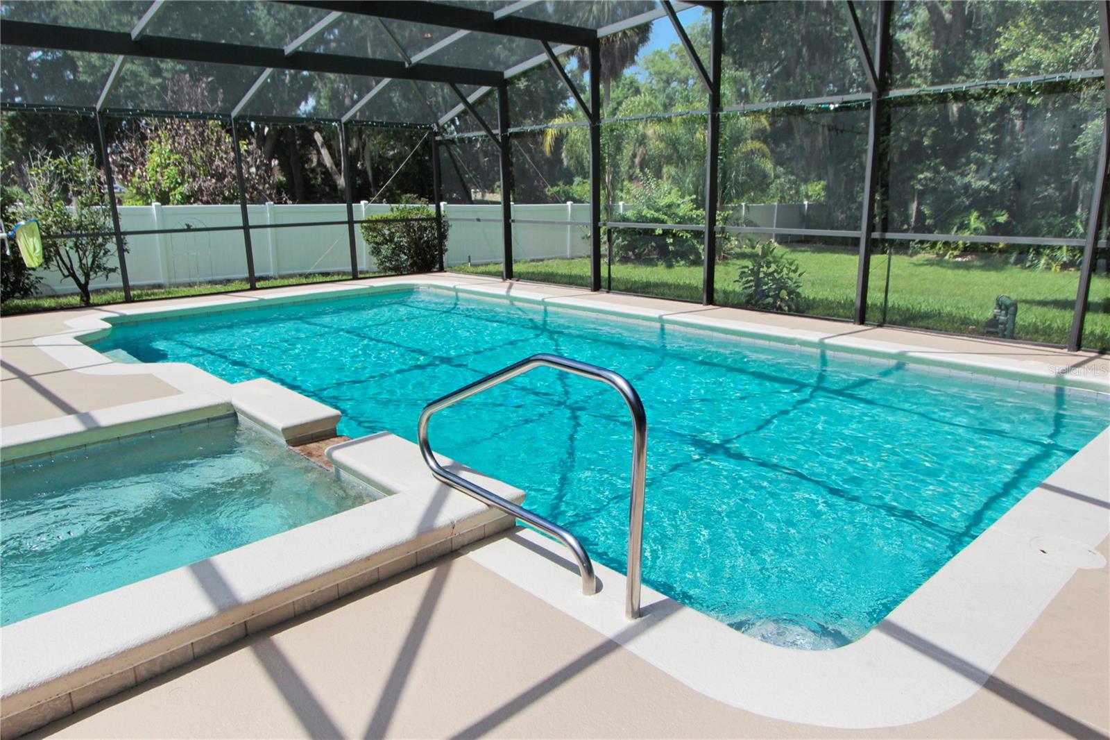 SILVER LAKE ESTATES - Residential