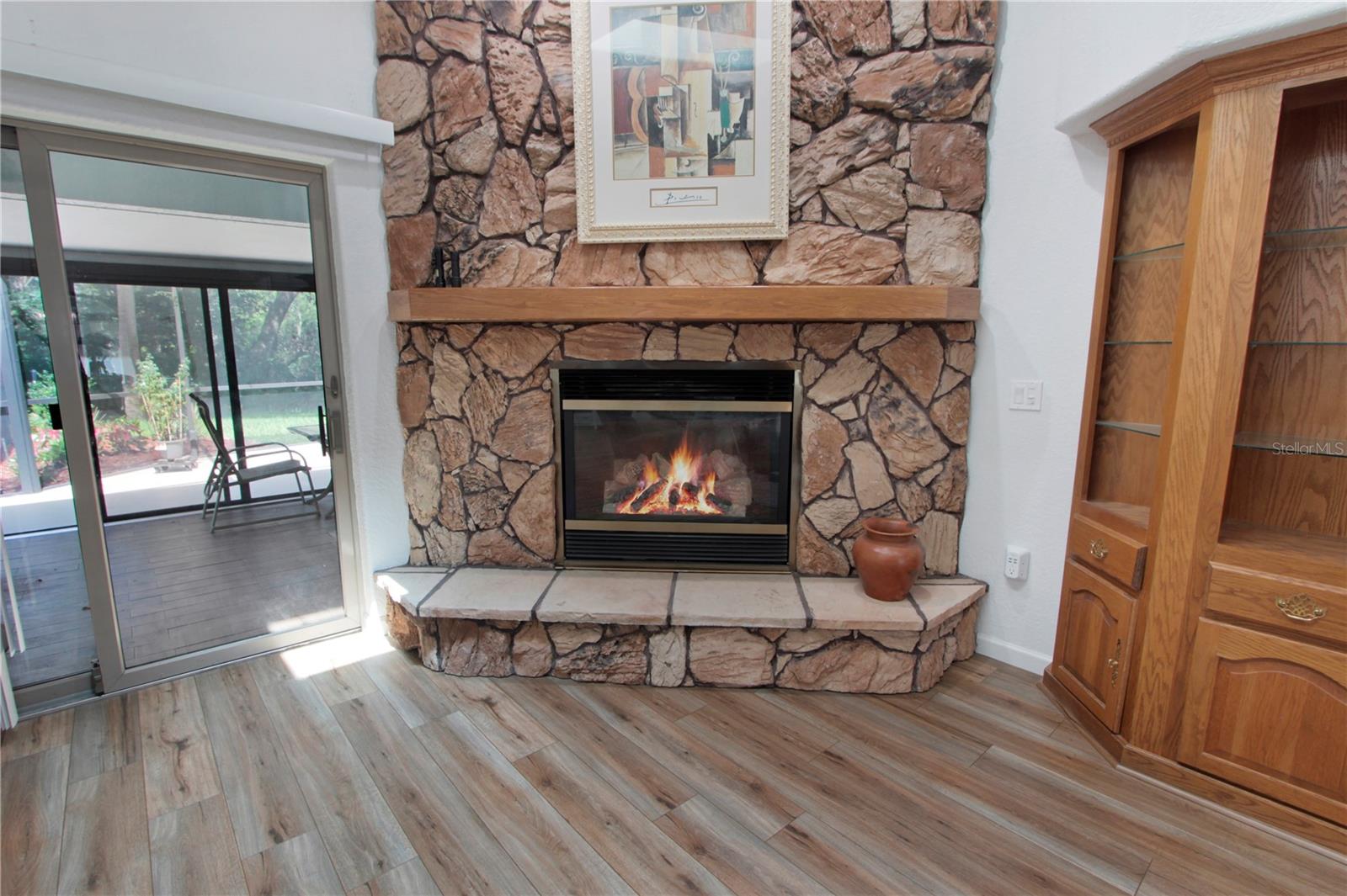 SILVER LAKE ESTATES - Residential