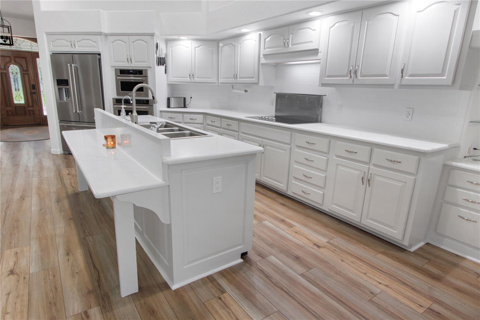 SILVER LAKE ESTATES - Residential