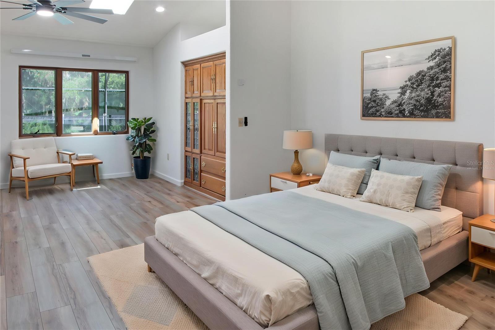 SILVER LAKE ESTATES - Residential