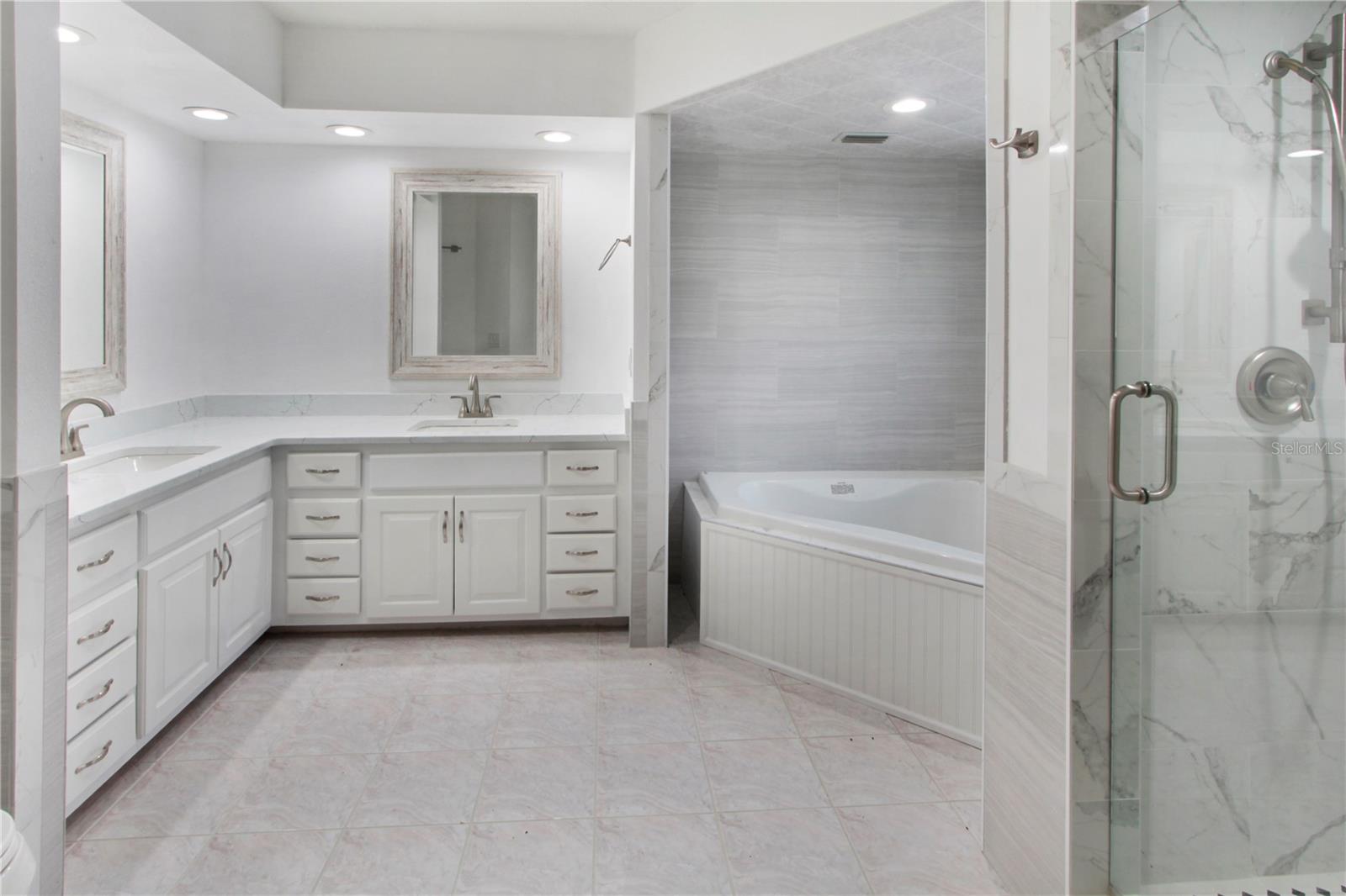 SILVER LAKE ESTATES - Residential