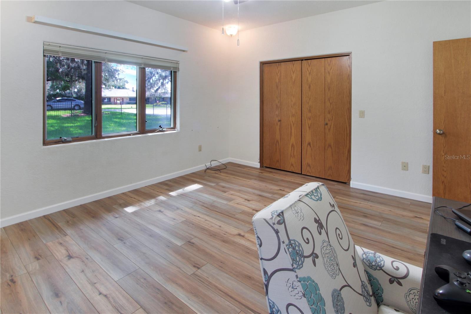 SILVER LAKE ESTATES - Residential