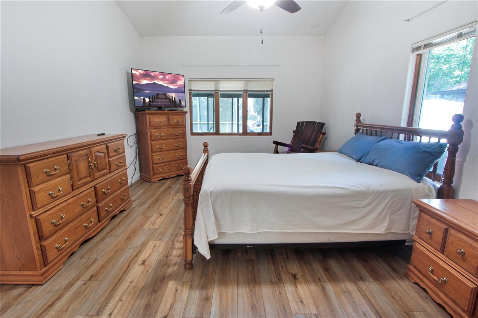 SILVER LAKE ESTATES - Residential