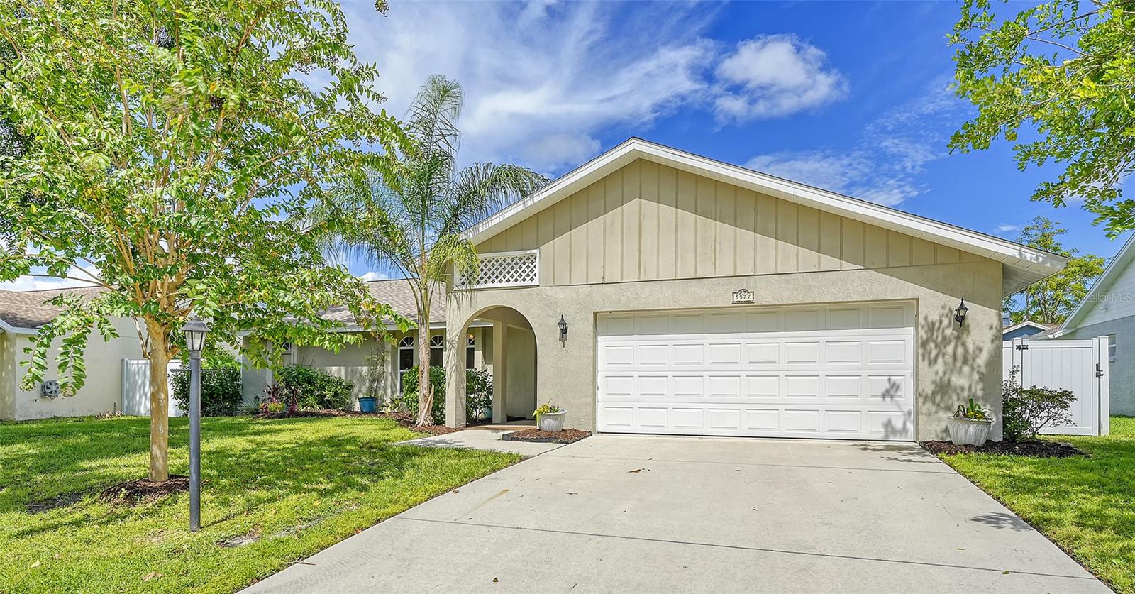 COLONIAL OAKS - Residential