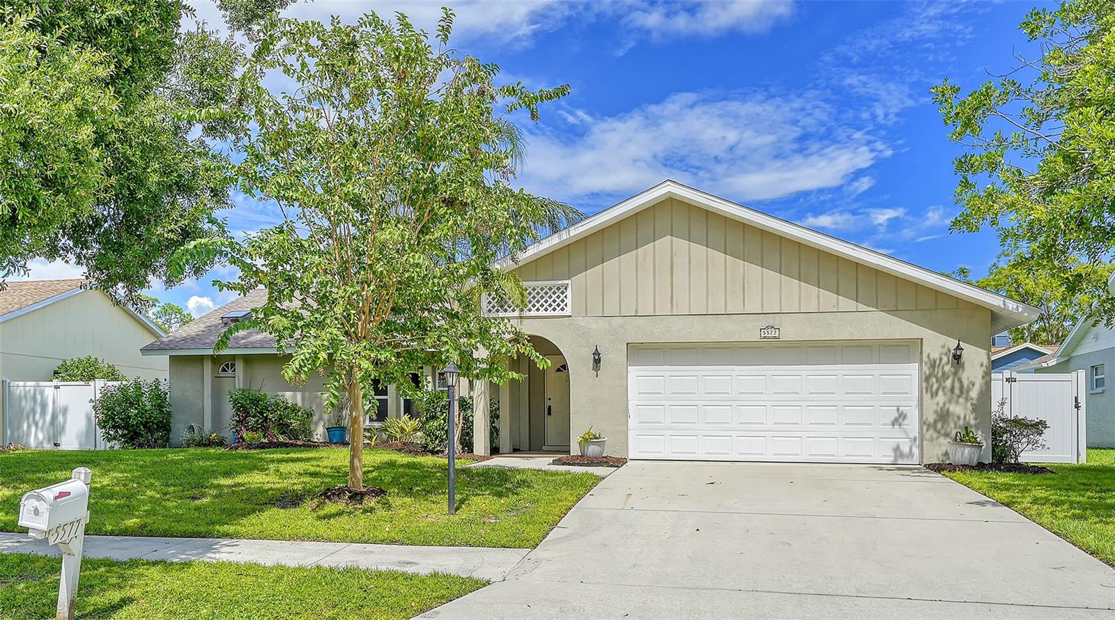 COLONIAL OAKS - Residential
