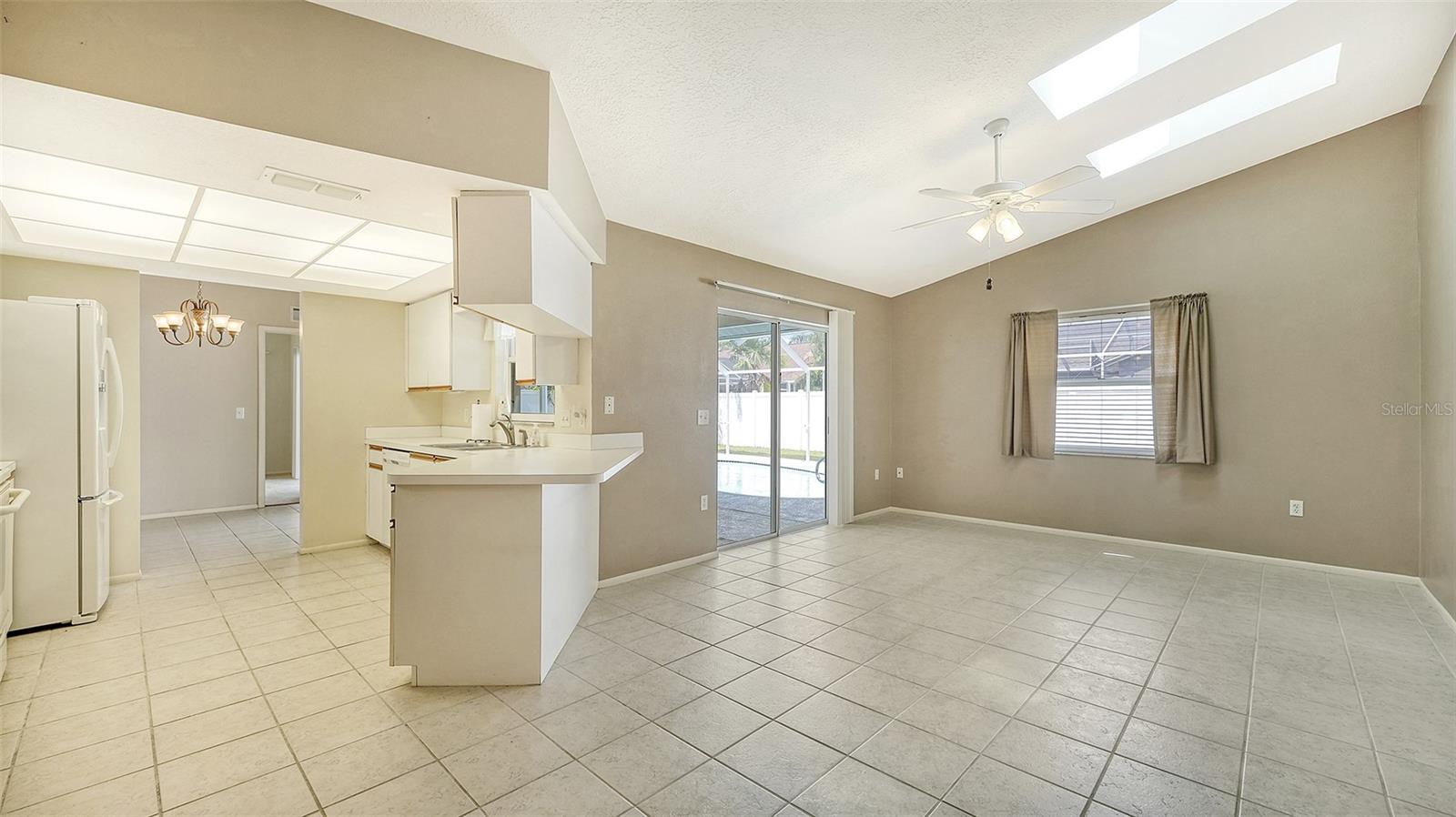 COLONIAL OAKS - Residential