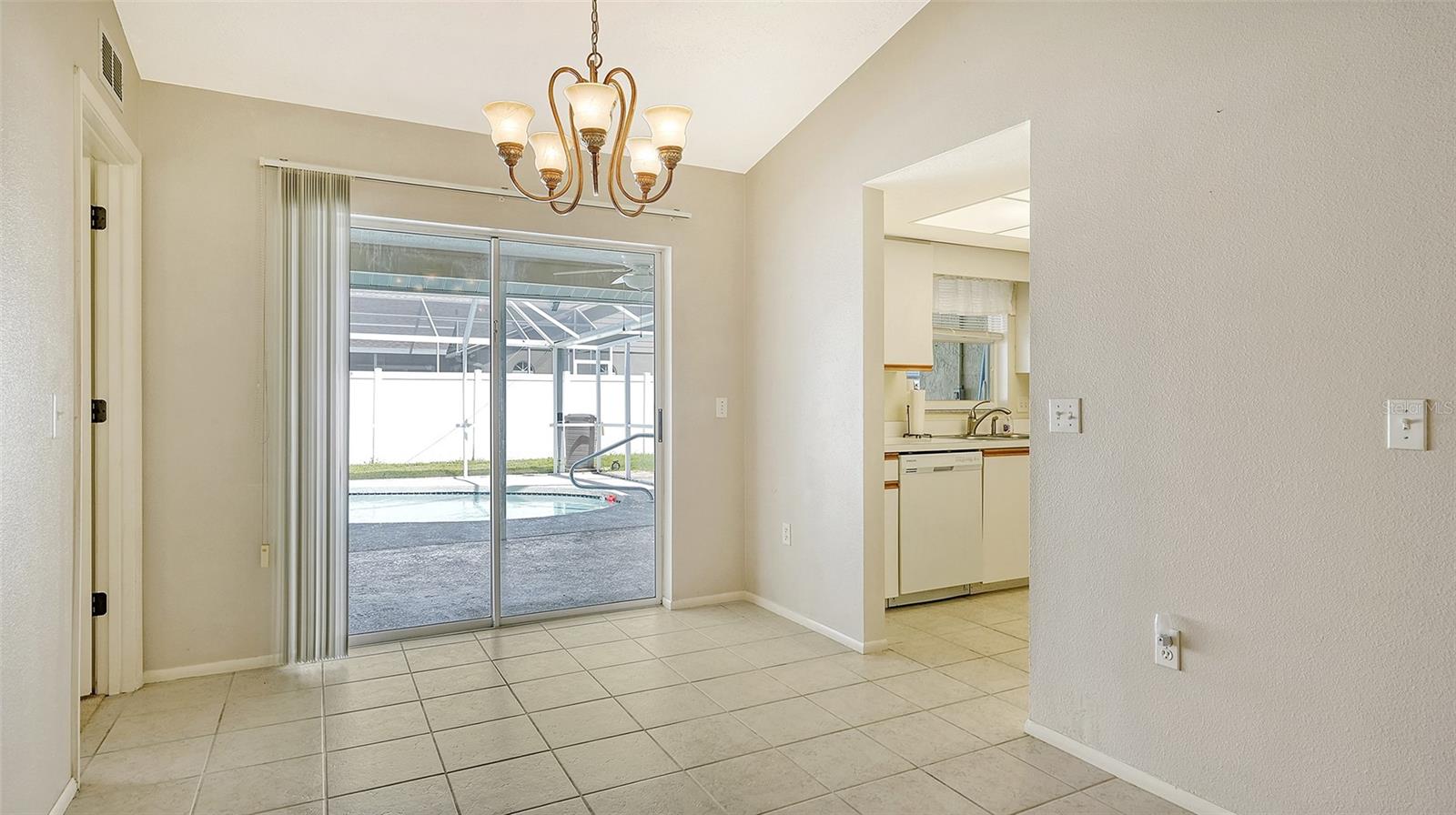 COLONIAL OAKS - Residential