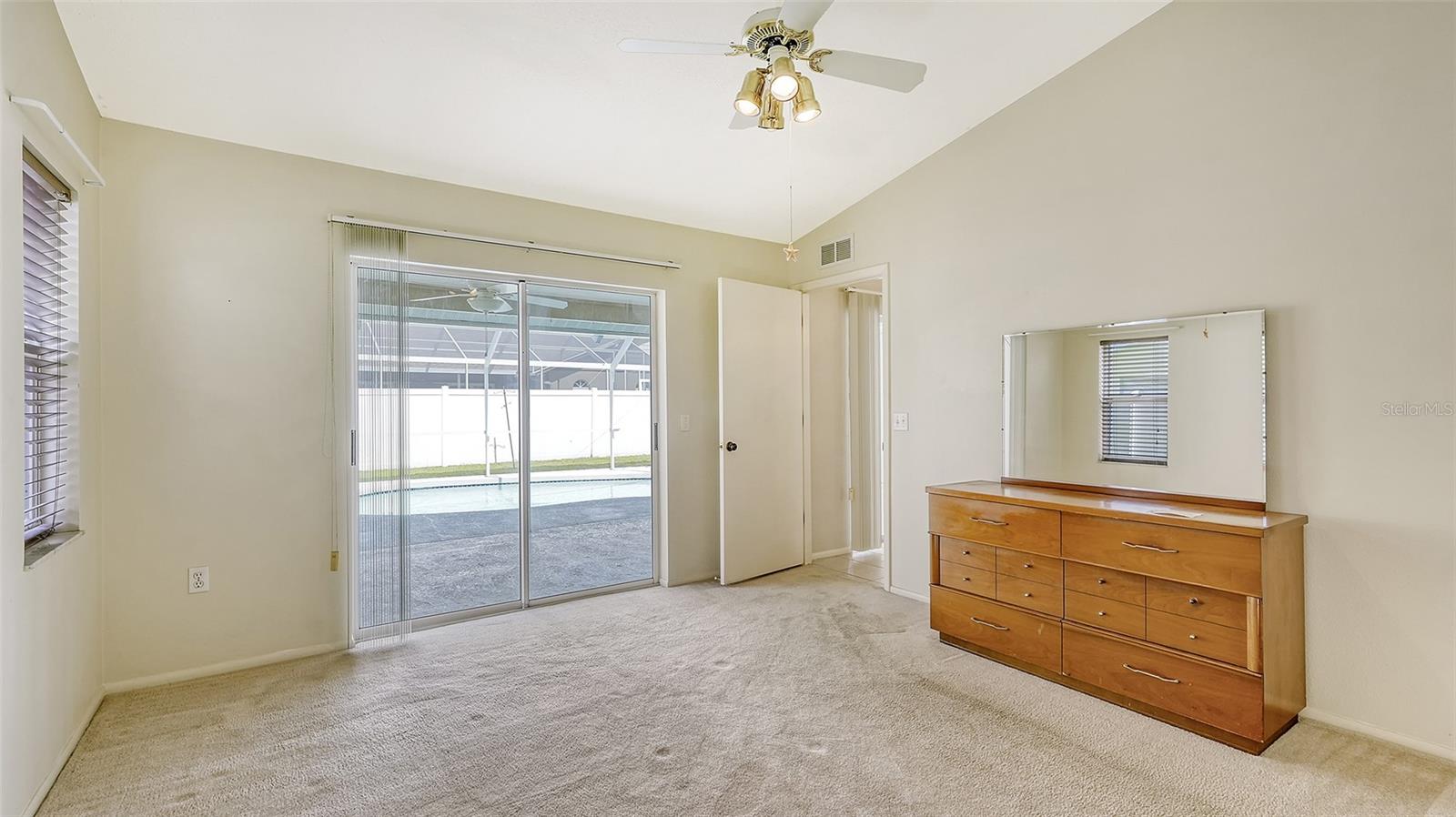 COLONIAL OAKS - Residential