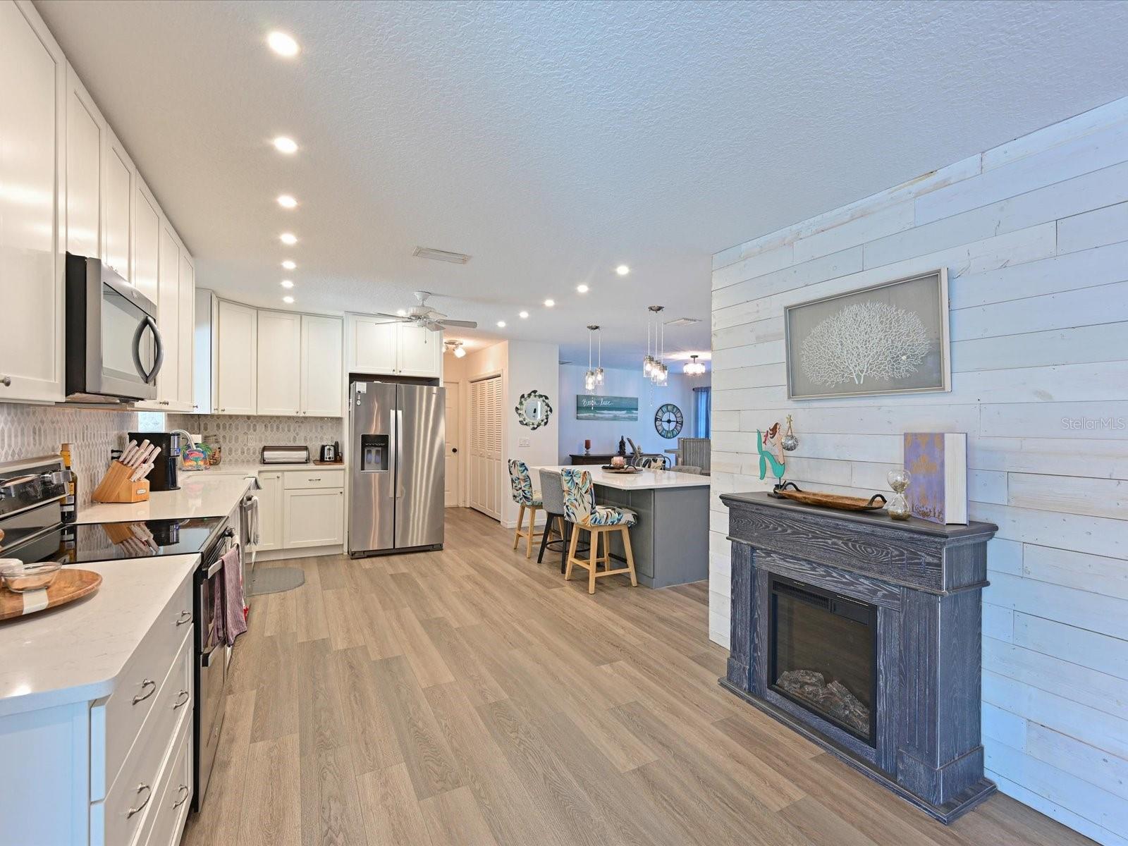 N W REGENCY - Residential