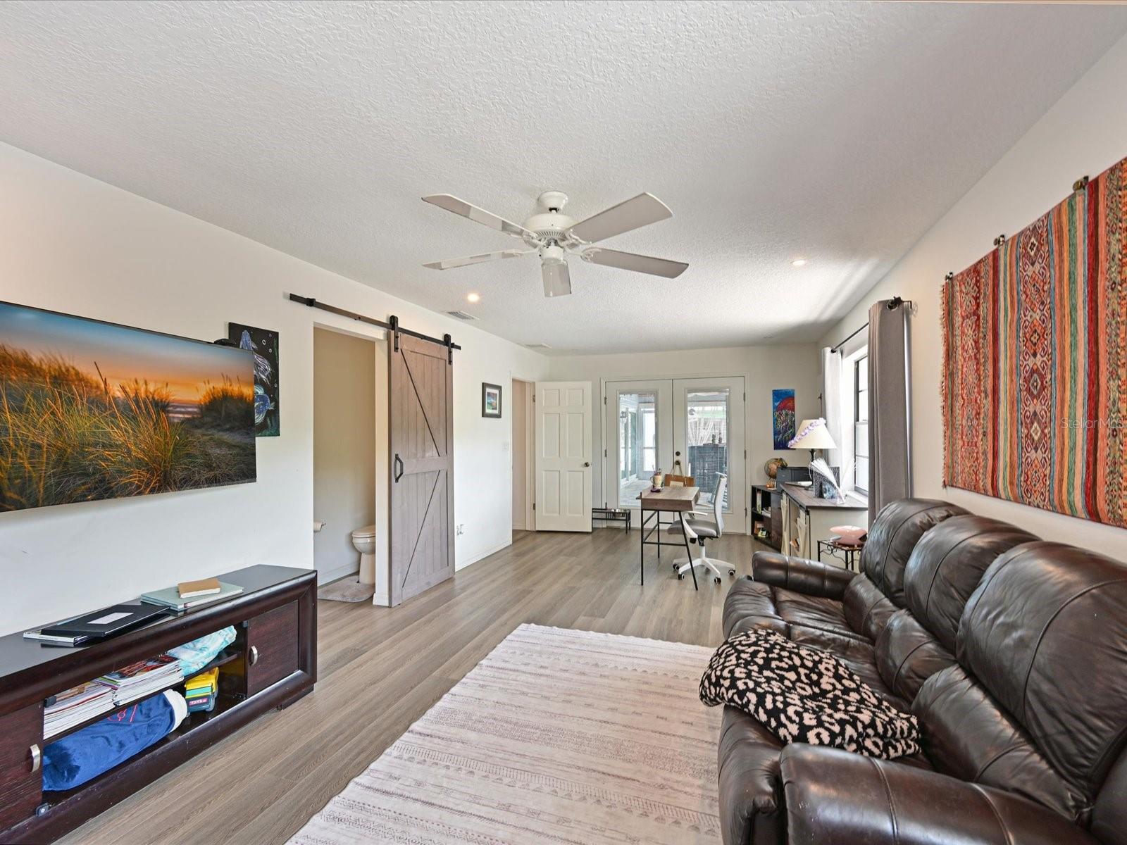N W REGENCY - Residential