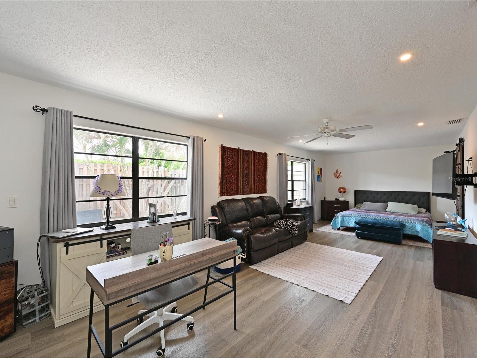 N W REGENCY - Residential
