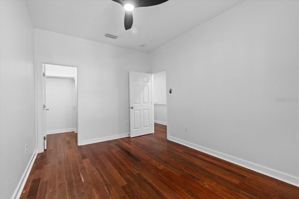 TOWNHOMES ON LINCOLN - Residential
