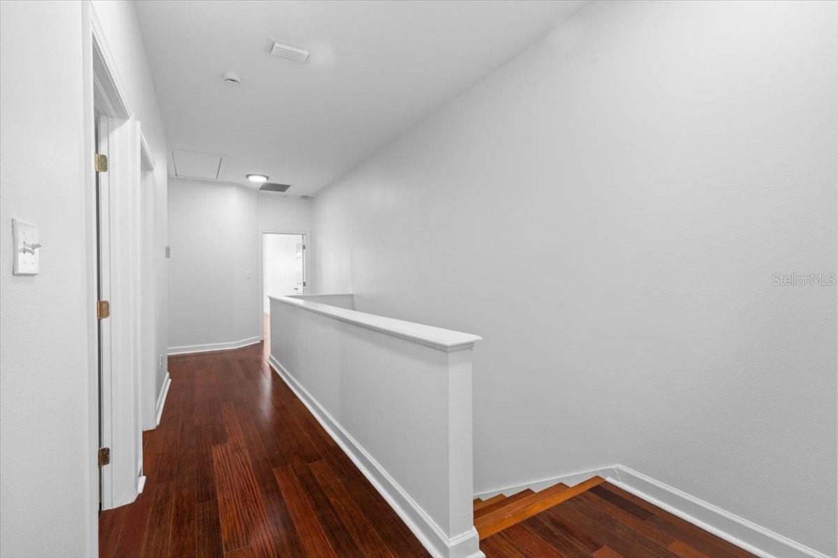 TOWNHOMES ON LINCOLN - Residential
