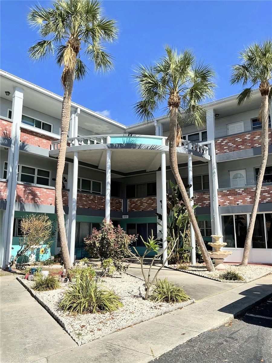 CLEARVIEW OAKS PARADISE - Residential