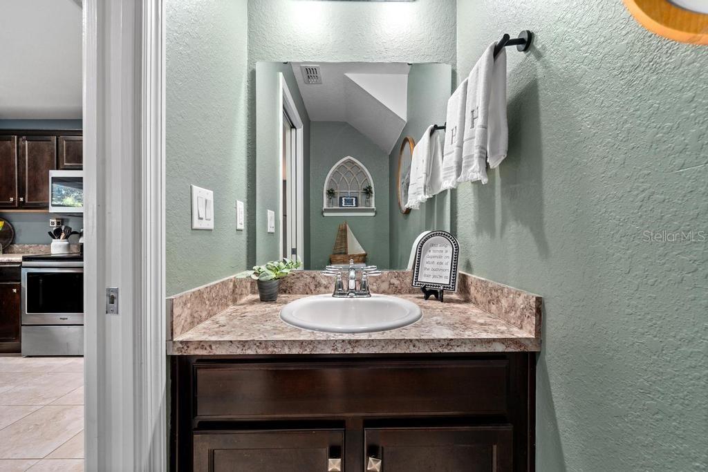 LANDINGS AT ALAFIA - Residential