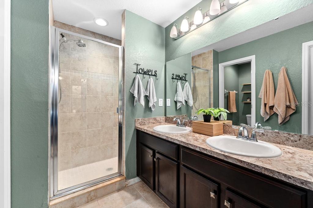 LANDINGS AT ALAFIA - Residential