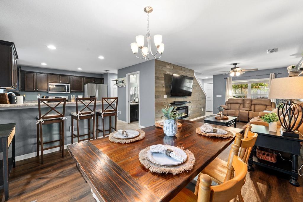 LANDINGS AT ALAFIA - Residential