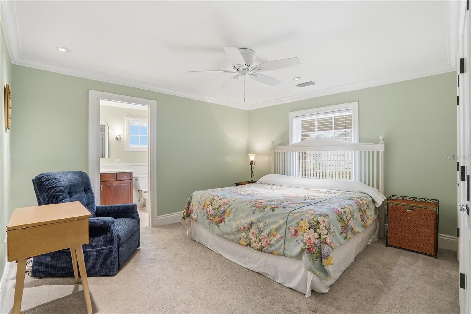 COLONIAL FARMS - Residential