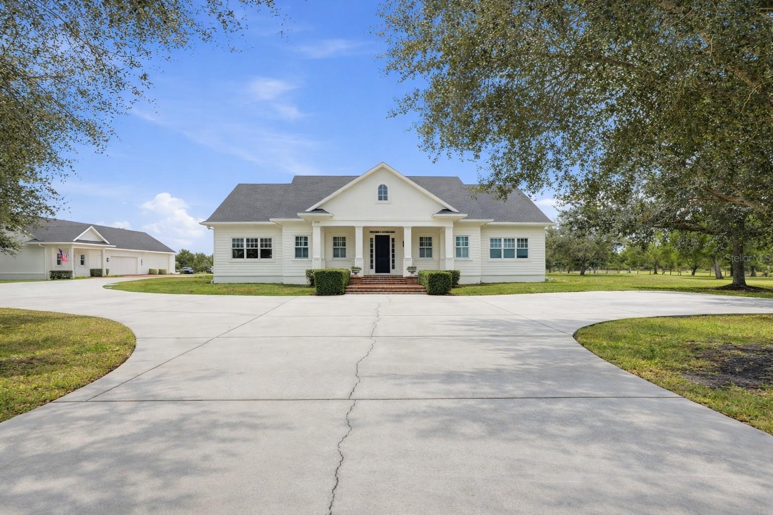 COLONIAL FARMS - Residential