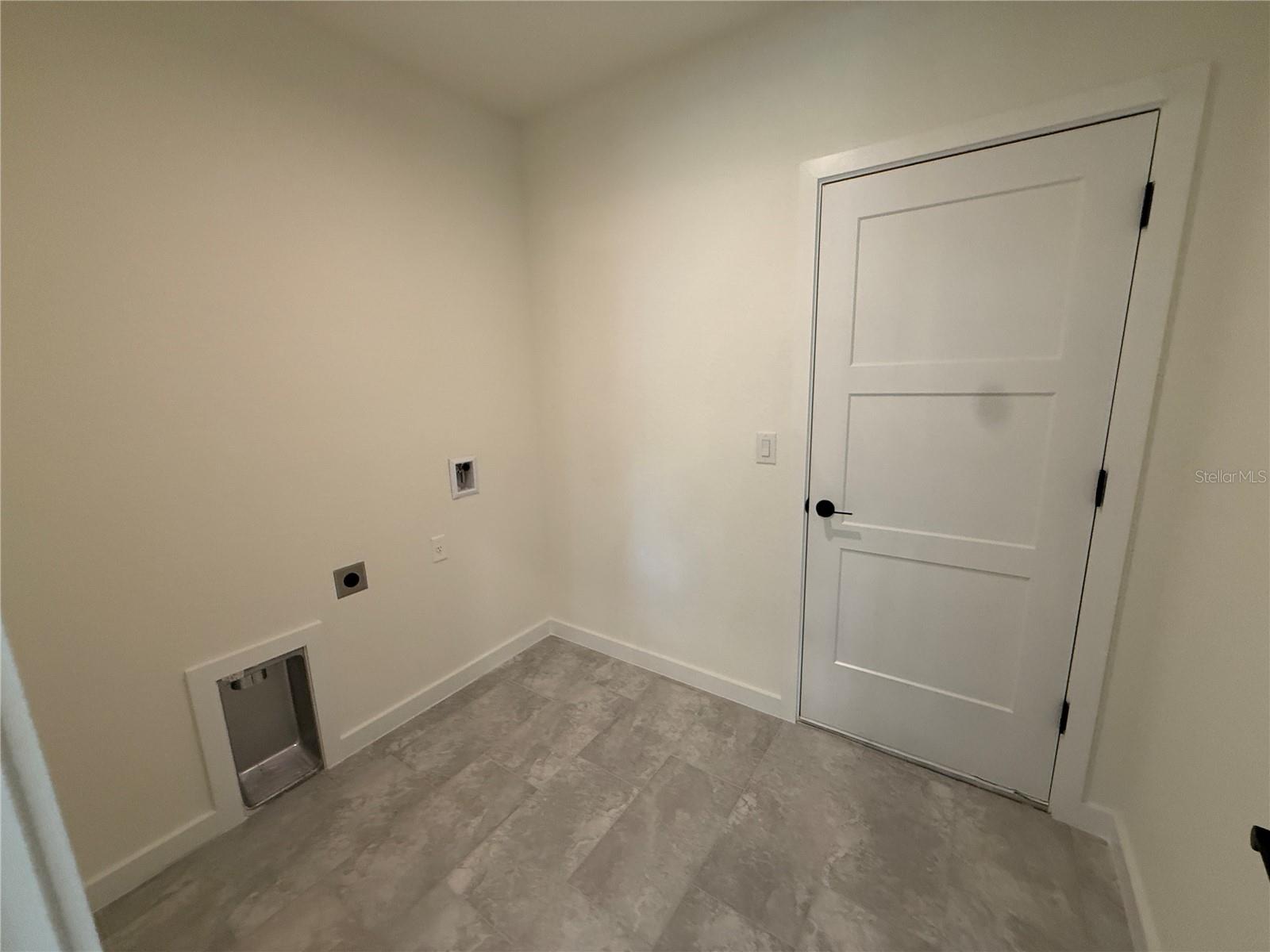 PORT CHARLOTTE SUB 08 - Residential Lease