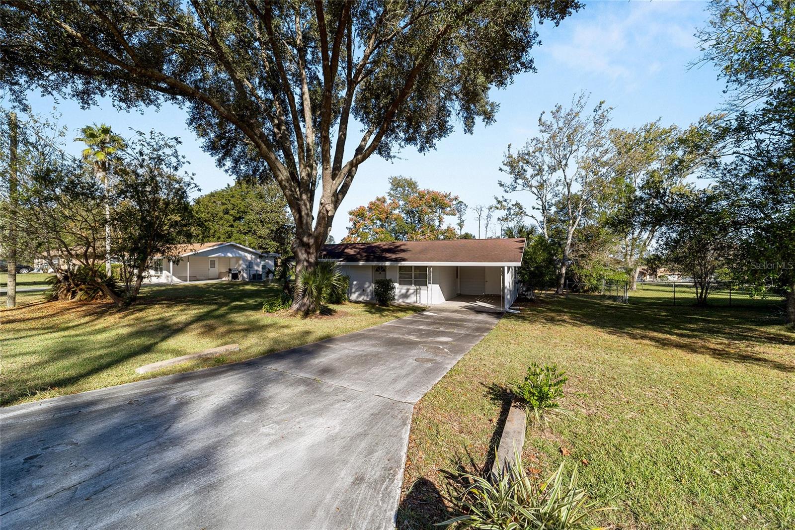 RAINBOW LAKES ESTATE - Residential