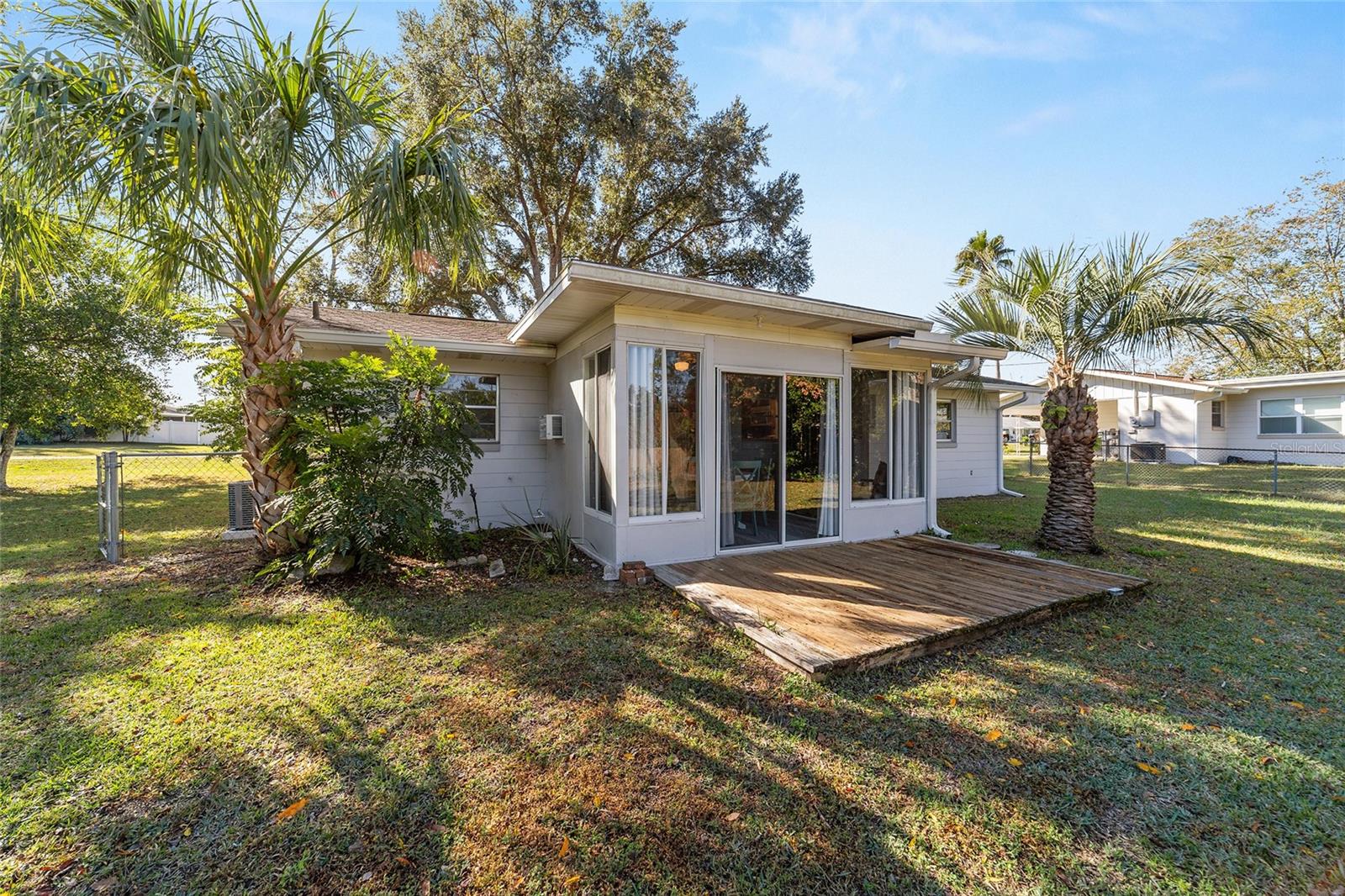 RAINBOW LAKES ESTATE - Residential