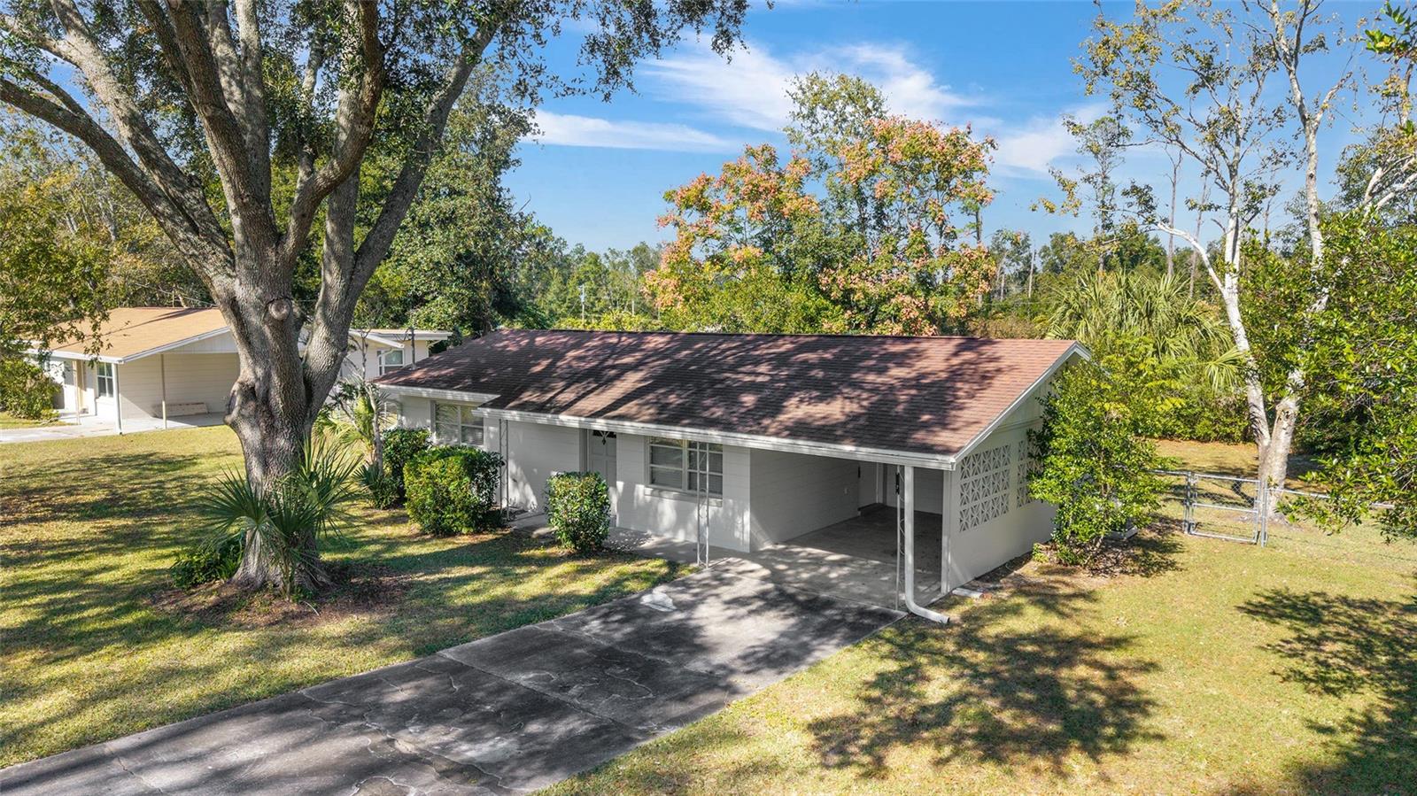 RAINBOW LAKES ESTATE - Residential