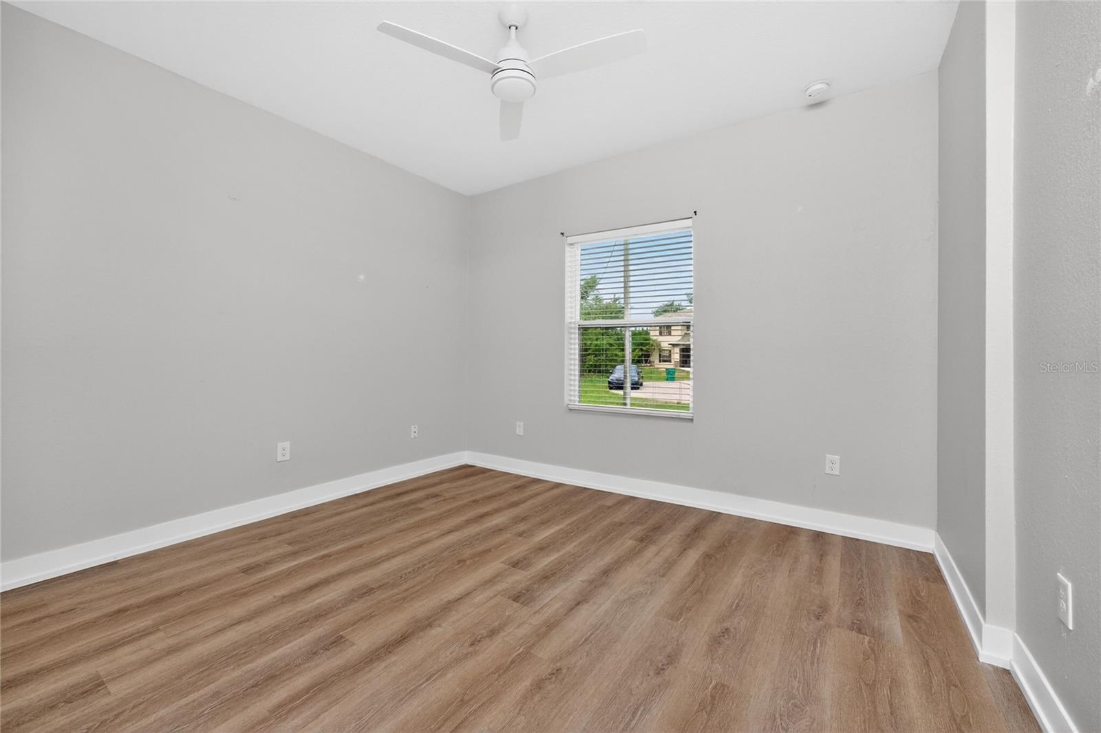 ROTONDA LAKES - Residential