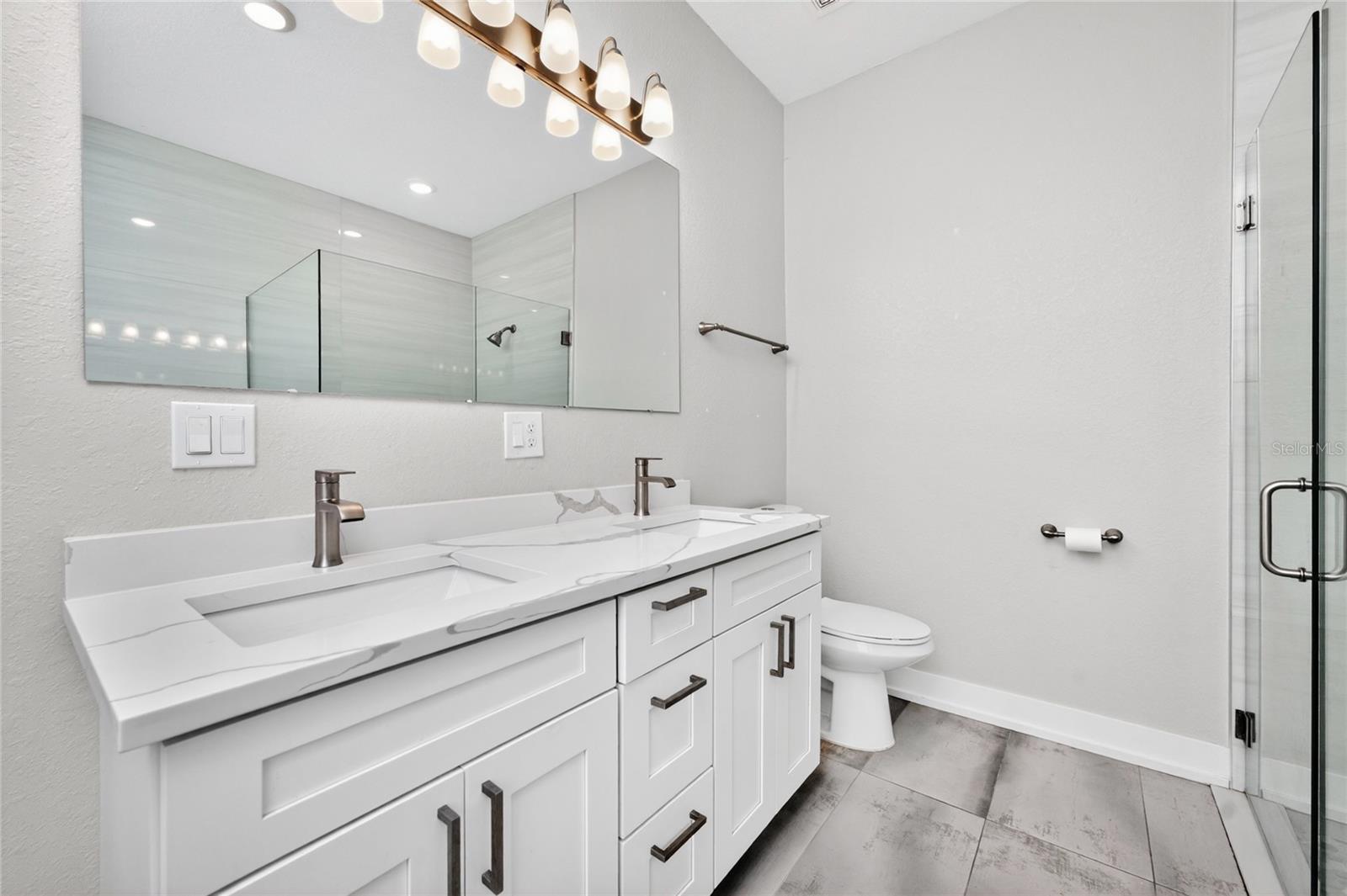 ROTONDA LAKES - Residential