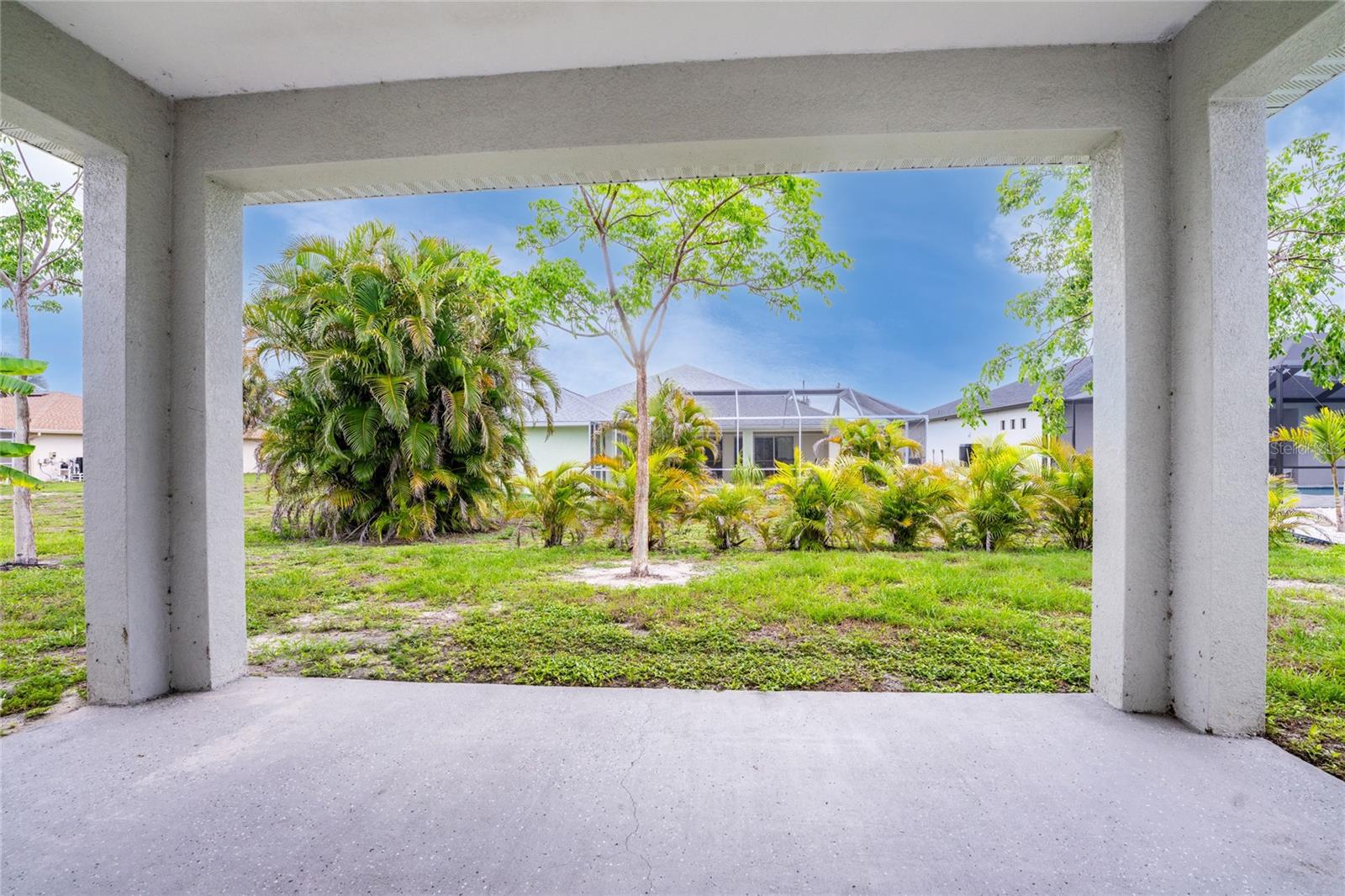 ROTONDA LAKES - Residential