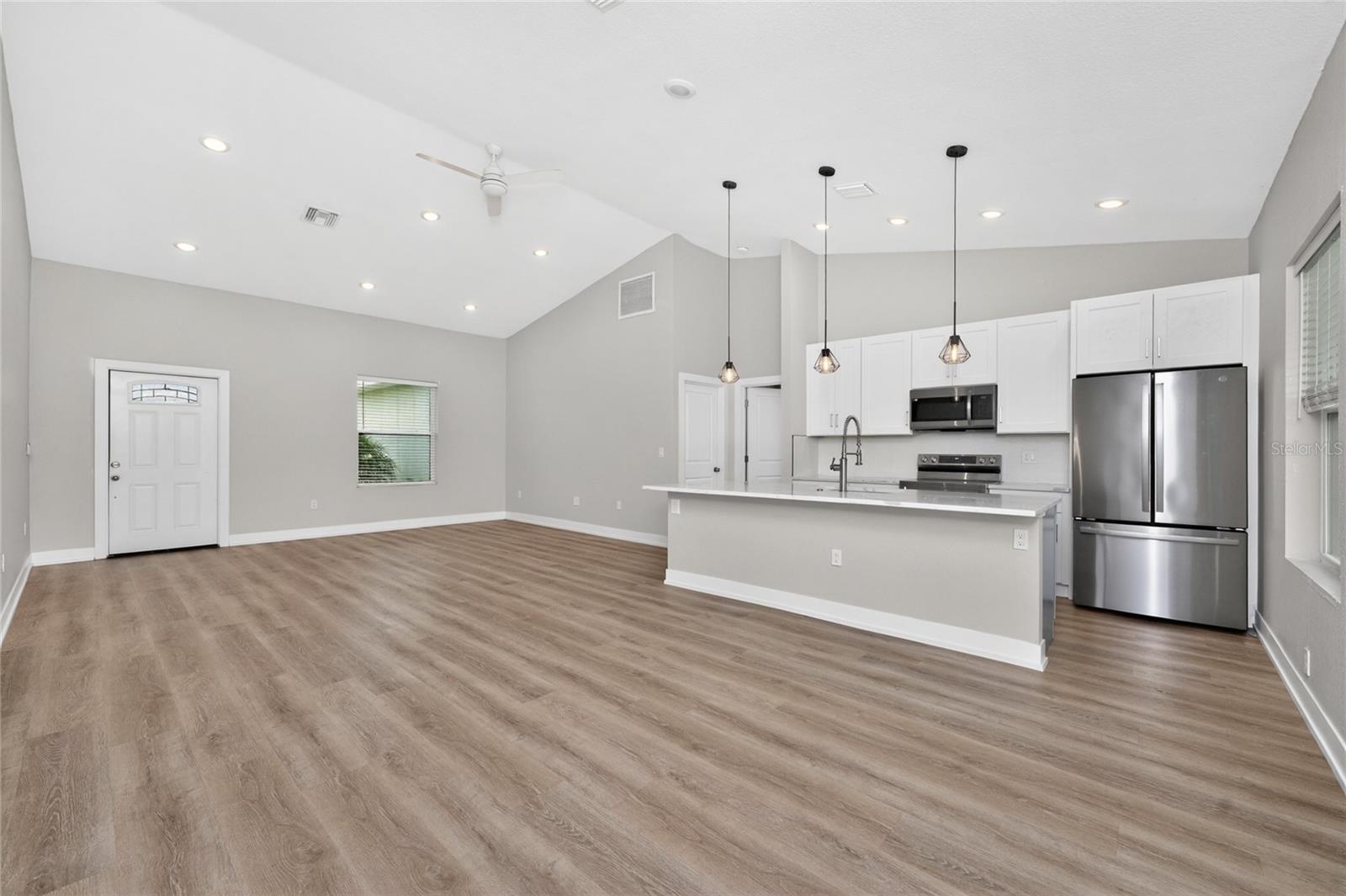 ROTONDA LAKES - Residential