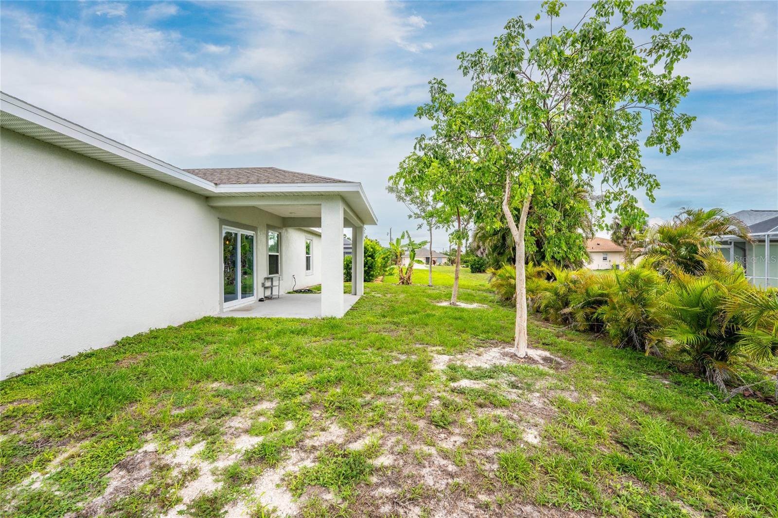 ROTONDA LAKES - Residential