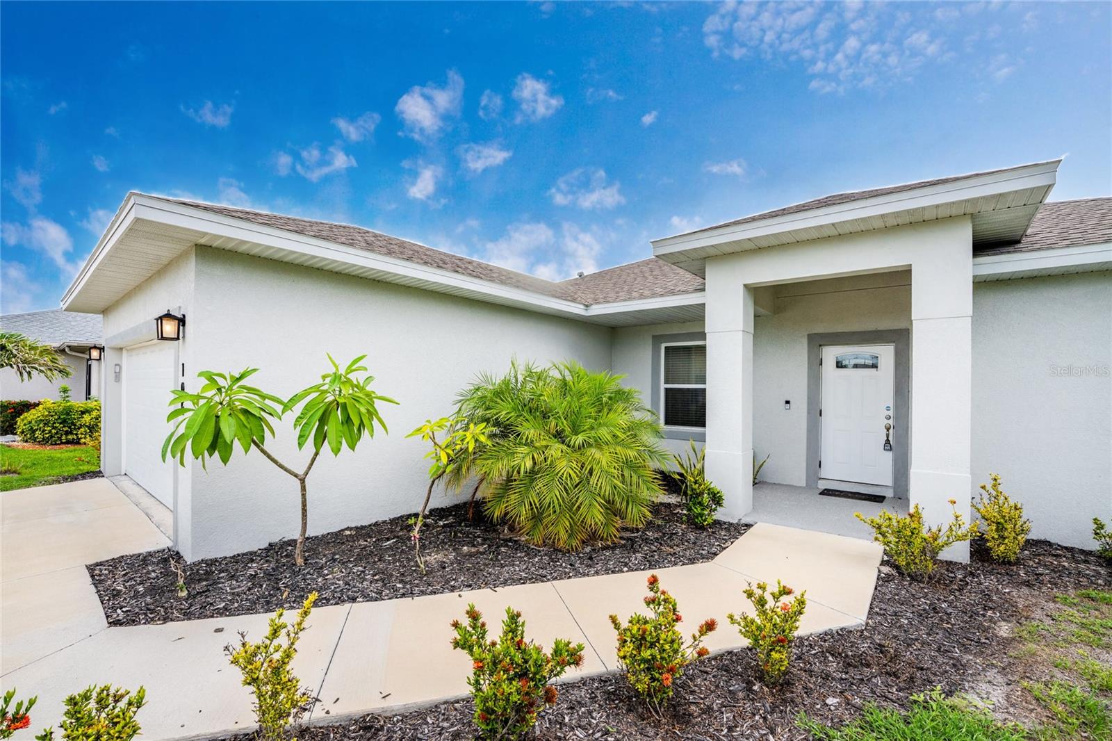 ROTONDA LAKES - Residential
