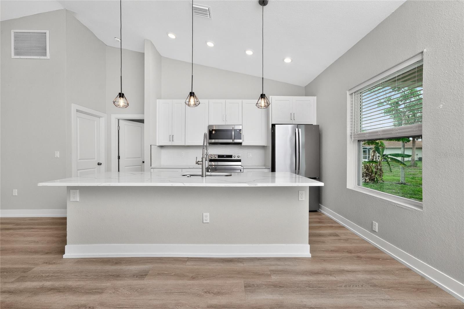 ROTONDA LAKES - Residential