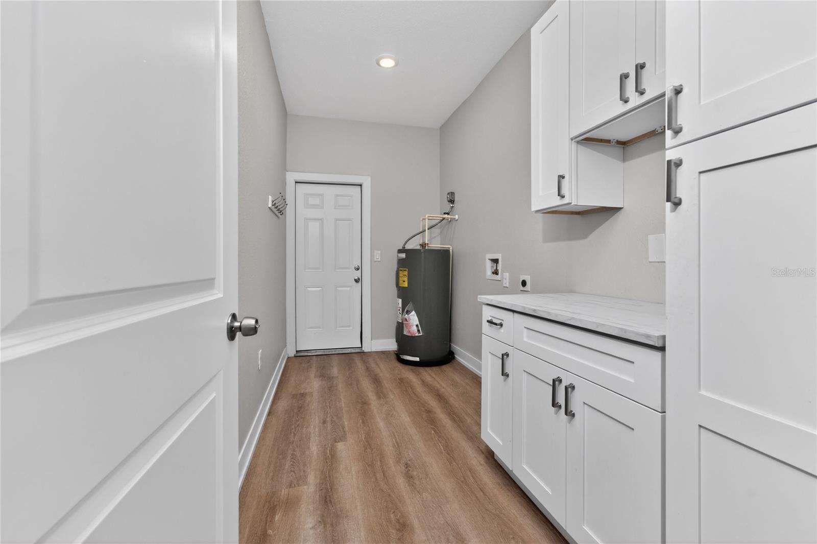 ROTONDA LAKES - Residential