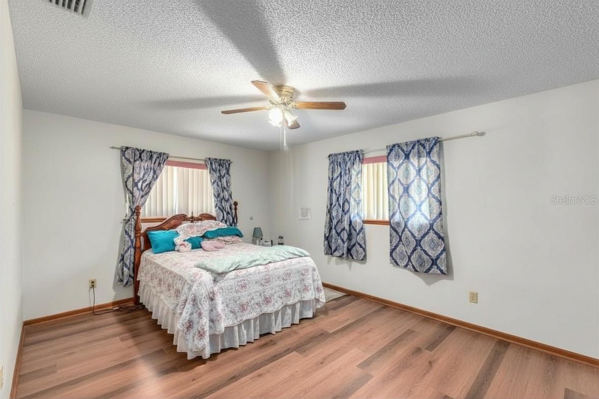 PALM CAY - Residential