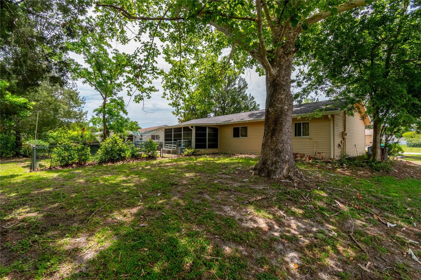 PALM CAY - Residential