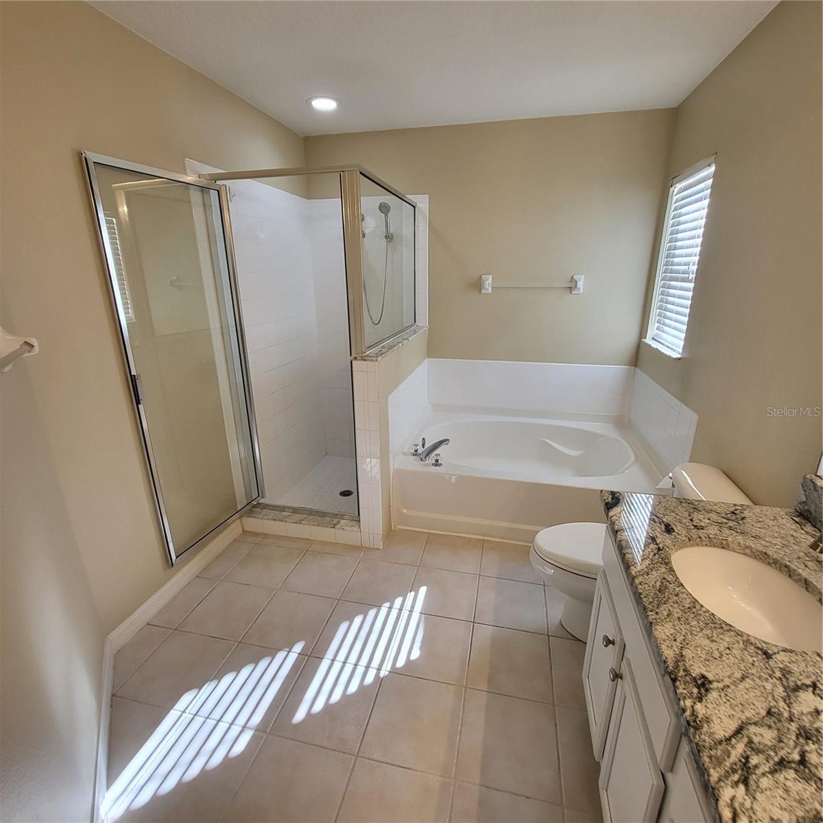 GRAND OAKS PH 02 UNIT 01 02 - Residential Lease