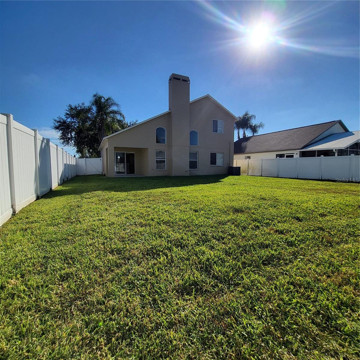 GRAND OAKS PH 02 UNIT 01 02 - Residential Lease