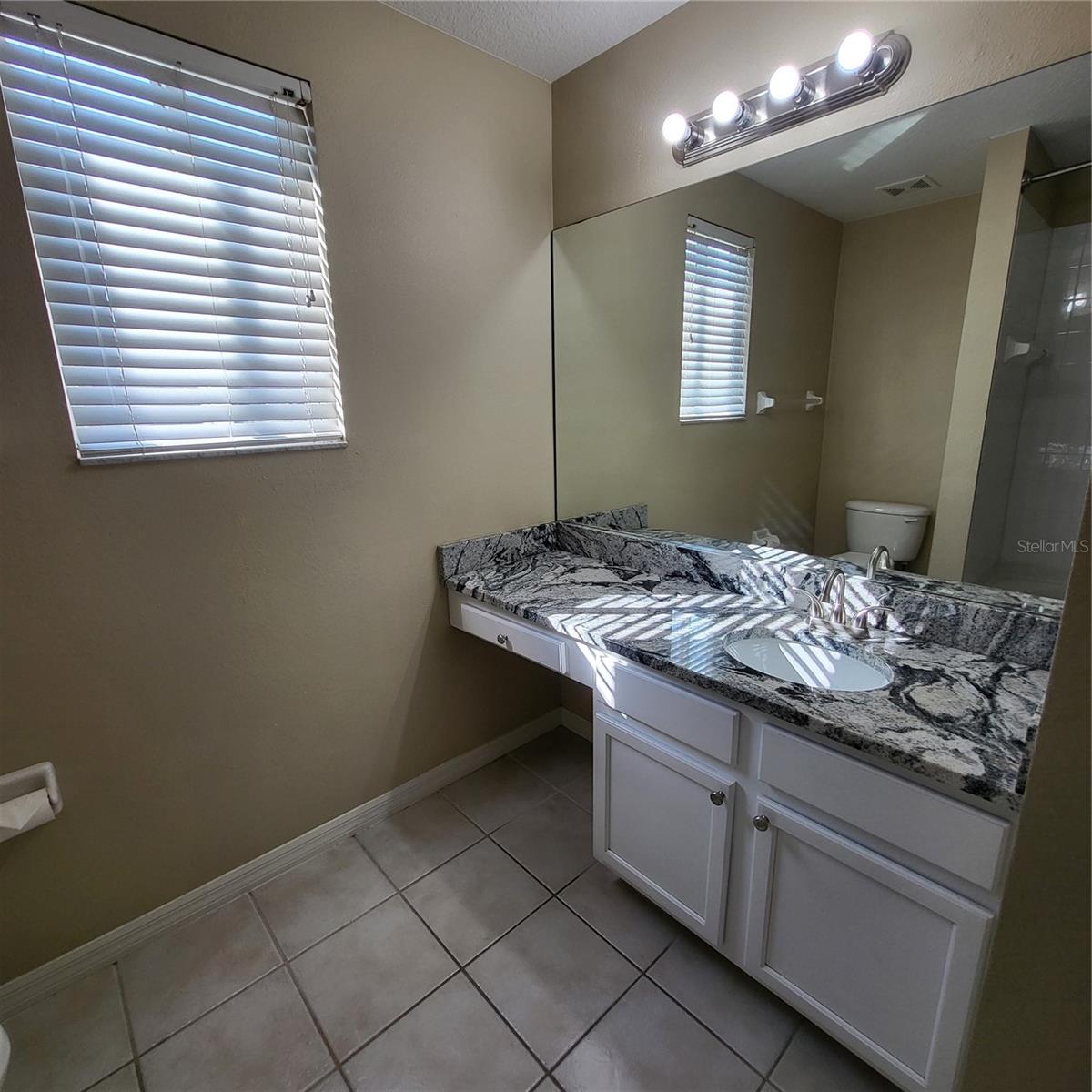 GRAND OAKS PH 02 UNIT 01 02 - Residential Lease