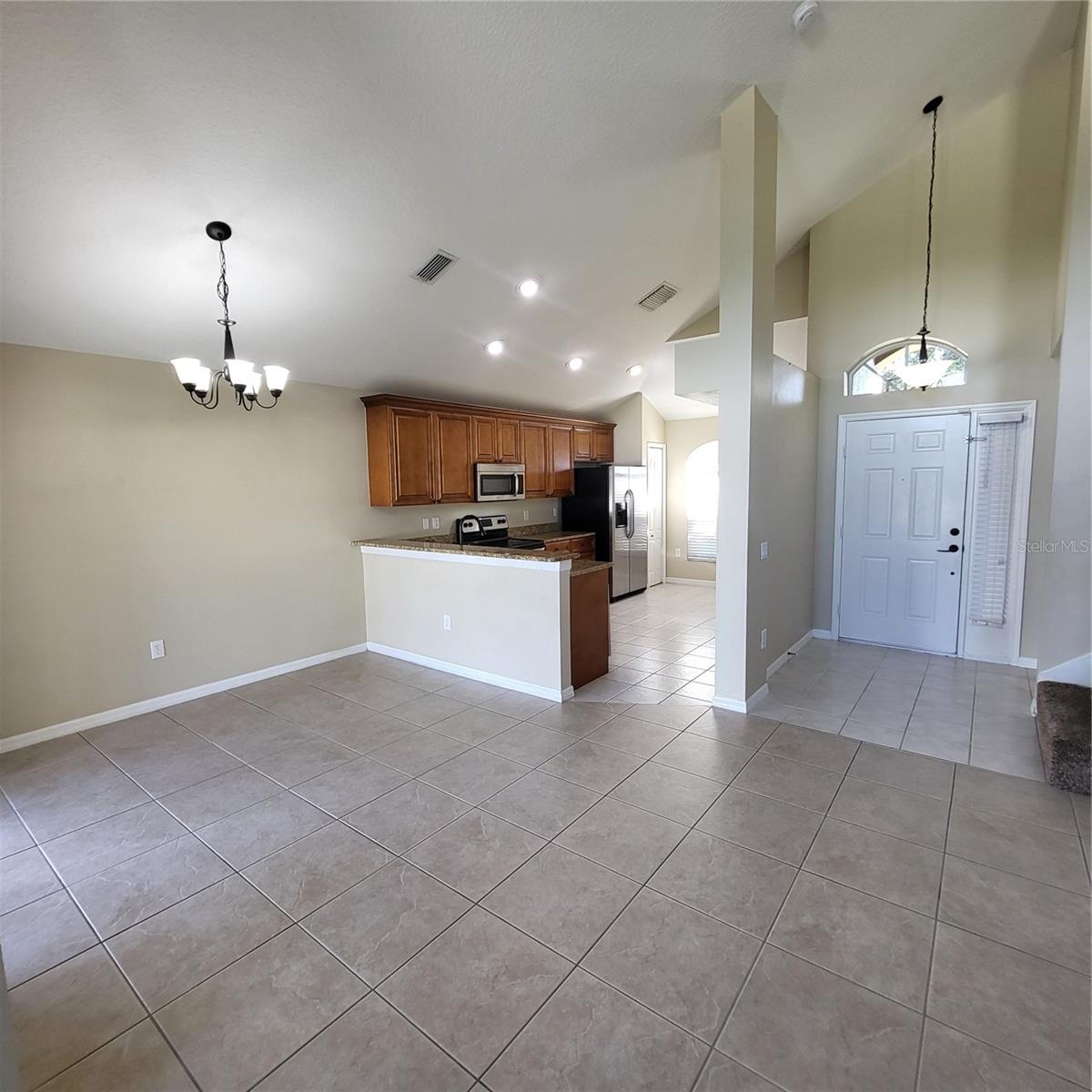 GRAND OAKS PH 02 UNIT 01 02 - Residential Lease