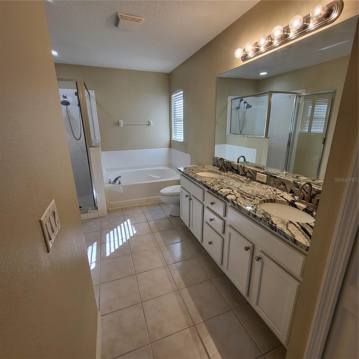 GRAND OAKS PH 02 UNIT 01 02 - Residential Lease