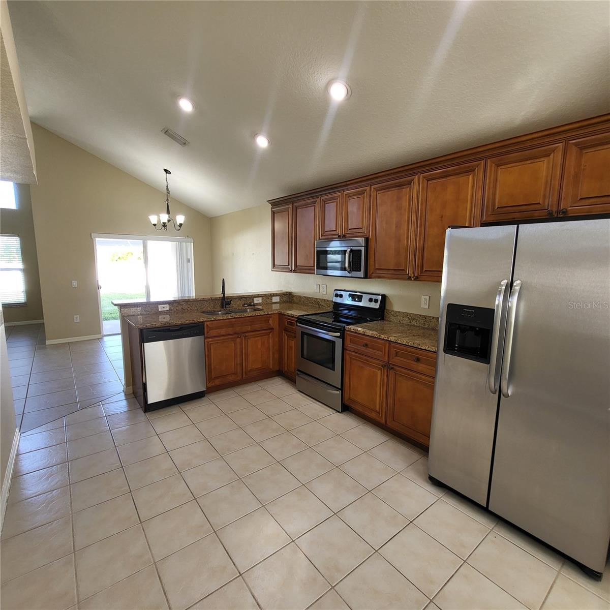 GRAND OAKS PH 02 UNIT 01 02 - Residential Lease