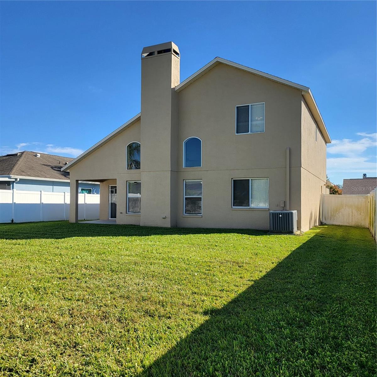 GRAND OAKS PH 02 UNIT 01 02 - Residential Lease