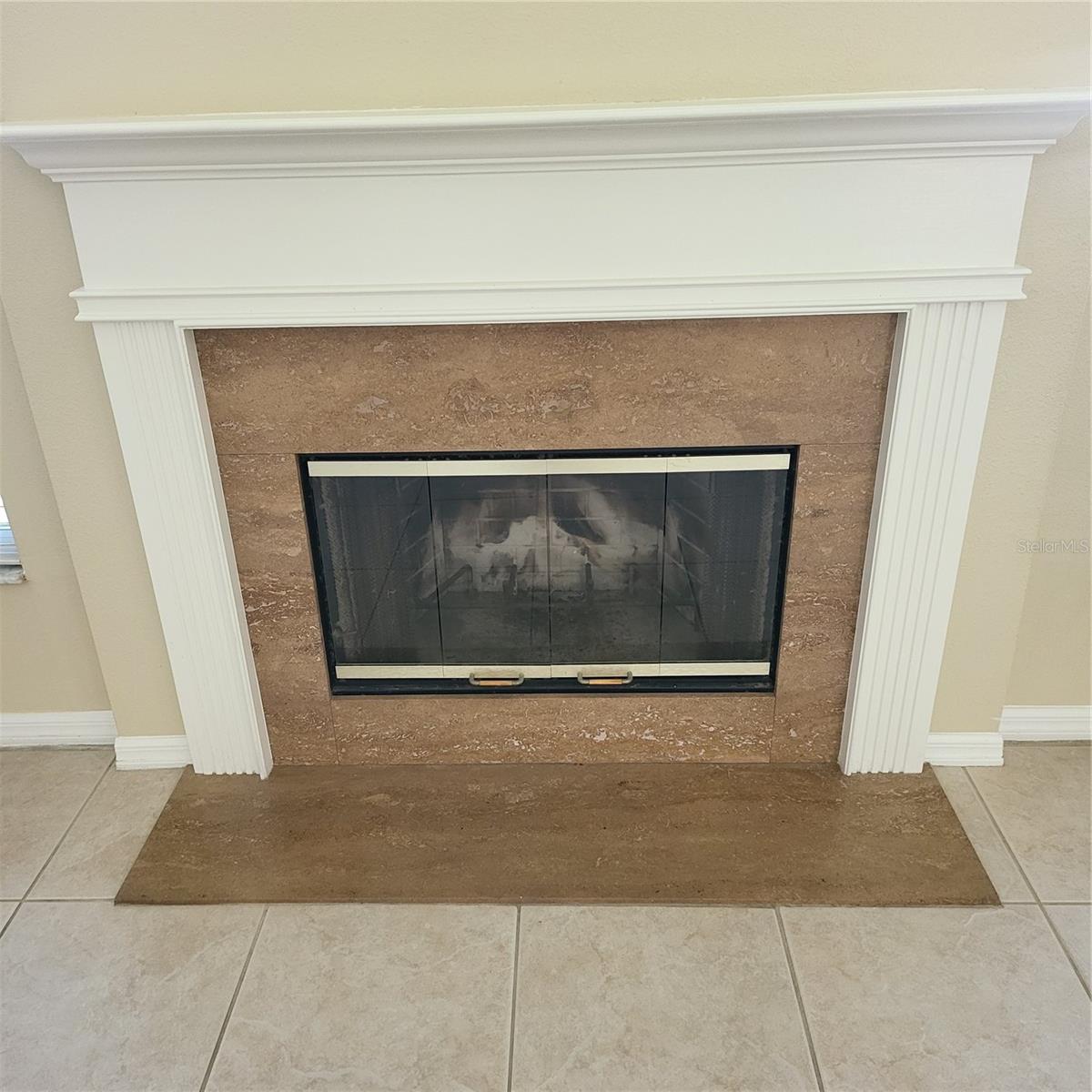 GRAND OAKS PH 02 UNIT 01 02 - Residential Lease