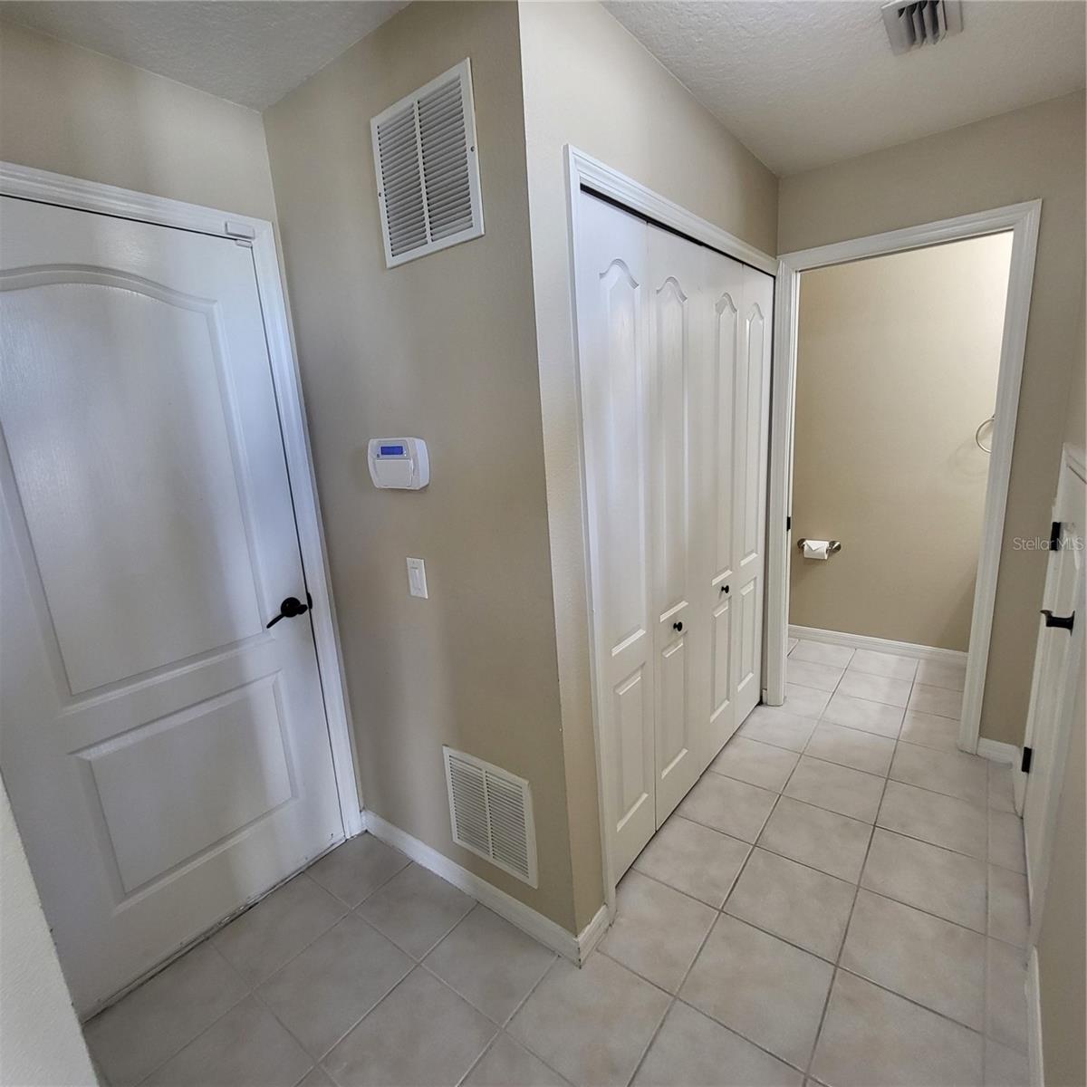 GRAND OAKS PH 02 UNIT 01 02 - Residential Lease