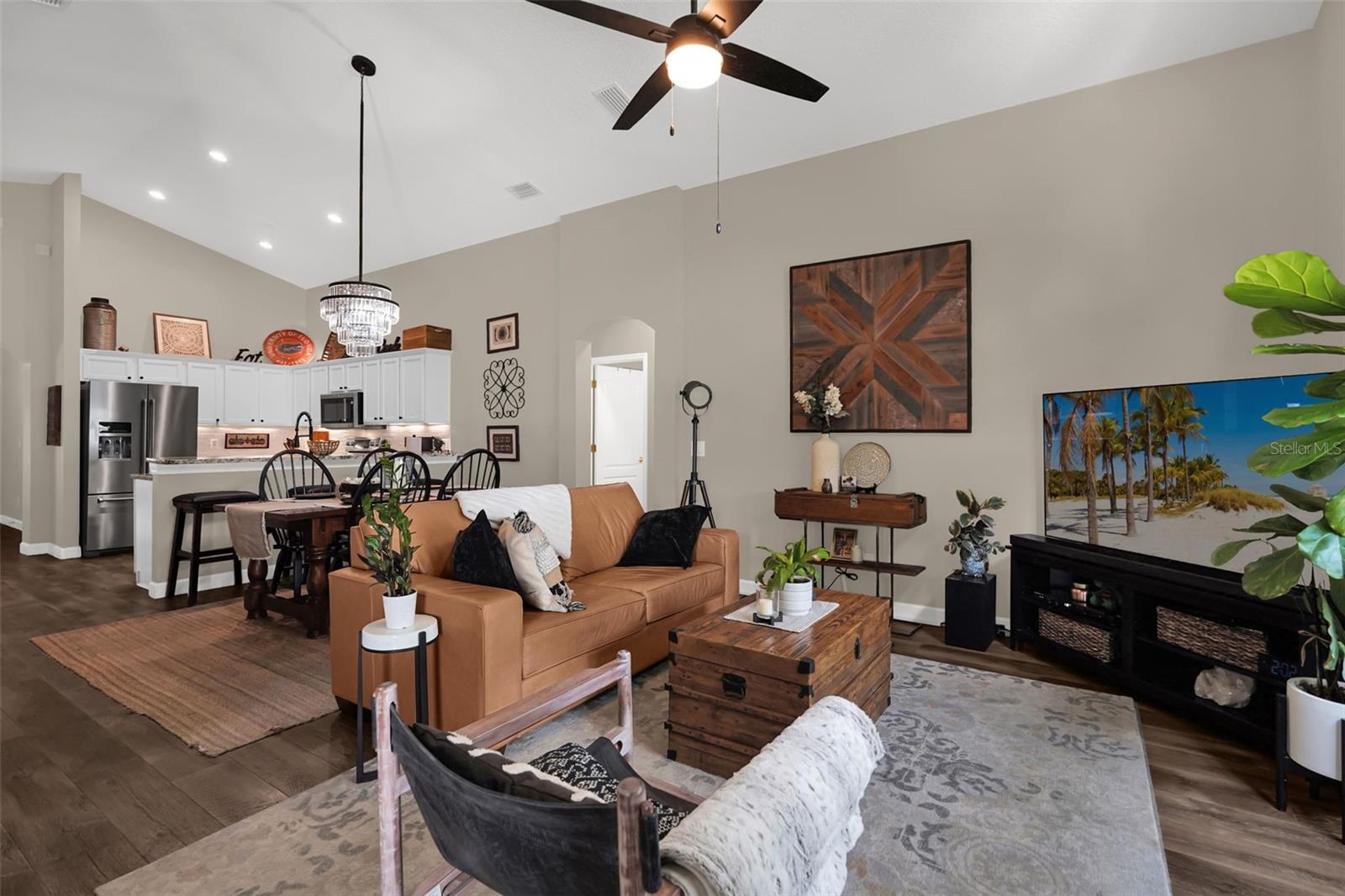 ROYAL OAKS - Residential